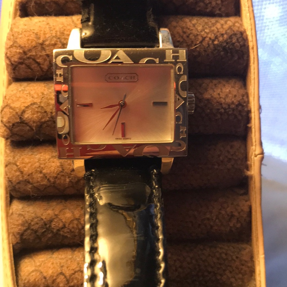 Coach Watch - Picture 3 of 8